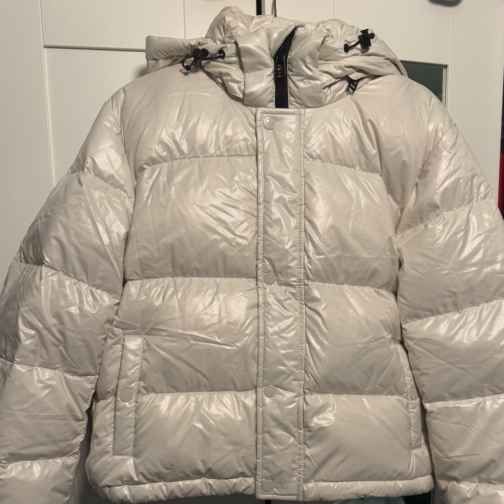 The Super Puff™ Shorty - Hi-Gloss